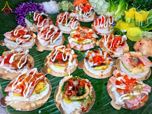 ภาพ No.203251:พิธีถวายภัตตาหารเป็นสังฆทาน แด่พระธรรมยาตรา ณ วัดพระธรรมกาย ตำบลคลองสาม อำเภอคลองหลวง จังหวัดปทุมธานี ในโครงการธรรมยาตรา กตัญญูบูชา มหาปูชนียาจารย์ พระมงคลเทพมุนี(สด จนฺทสโร) พระผู้ปราบมาร อนุสรณ์สถาน 7 แห่ง ปีที่ 13 วันที่ 29 มกราคม พ.ศ. 2568