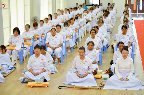 ภาพ No.250115:วันที่ 26-28 กันยายน พ.ศ. 2568 โครงการอบรมอุบาสกแก้ว อุบาสิกาแก้ว รุ่นที่ 3 ตัวแทนทอดกฐินสามัคคีทั่วไทย 30,000 วัด ณ ศูนย์ปฏิบัติธรรมจันทบุรี จ.จันทบุรี