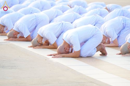 ภาพ No.63195:โครงการอุปสมบทหมู่ บูชาธรรมหลวงพ่อธัมมชโย พ.ศ.2567 ณ ลานธรรม พระมหาธรรมกายเจดีย์ วัดพระธรรมกาย วันที่ 13 เมษายน พ.ศ.2567