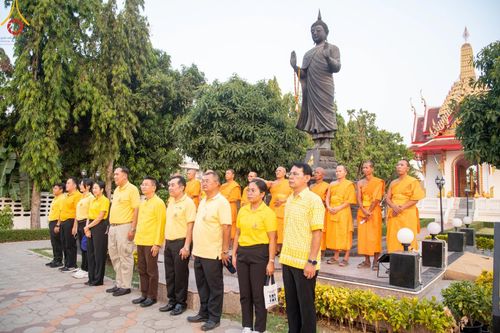 ภาพ No.59176:พิธีปลงผมและแห่นาคธรรมทายาท ในโครงการบรรพชาสามเณร ภาคฤดูร้อน เฉลิมพระเกียรติพระบาทสมเด็จพระเจ้าอยู่หัว เนื่องในโอกาส  พระราชพิธีมหามงคลเฉลิมพระชนมพรรษา 6 รอบ  ปลงผมนาคในวันที่ 21 เมษายน พ.ศ 2567 ณ วัดกลางธนรินทร์ (ธรรมอุทยานบ้านแป้ง)