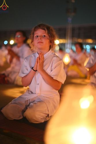 ภาพ No.204561:พิธีจุดประทีปถวายเป็นพุทธบูชา และบูชาธรรมมหาปูชนียาจารย์ ณ วัดพระธรรมกาย ตำบลคลองสาม อำเภอคลองหลวง จังหวัดปทุมธานี ในโครงการธรรมยาตรา กตัญญูบูชา มหาปูชนียาจารย์ พระมงคลเทพมุนี(สด จนฺทสโร) พระผู้ปราบมาร ปีที่ 13 วันที่ 31 มกราคม พ.ศ. 2568