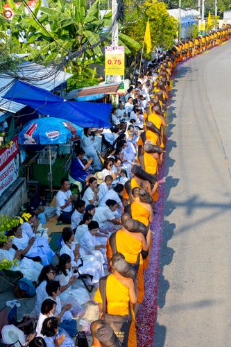 ภาพ No.295114:วันที่ 14 มกราคม พ.ศ. 2569 พิธีต้อนรับพระธรรมยาตรา อนุสรณ์สถานลำดับที่ 4  สถานที่เกิดด้วยกายธรรม ณ วัดโบสถ์บน ต.บางคูเวียง จ.นนทบุรี ในโครงการธรรมยาตรา กตัญญูบูชา มหาปูชนียาจารย์ พระมงคลเทพมุนี(สด จนฺทสโร) พระผู้ปราบมาร อนุสรณ์สถาน 7 แห่ง ปีที่ 14