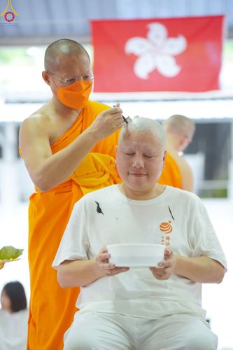ภาพ No.83255:พิธีตัดปอยผมและปลงผม ในโครงการบรรพชาอุปสมบทหมู่ ธรรมทายาทนานาชาติ (ภาคภาษาจีน) รุ่นที่ 18 ณ วัดพระธรรมกาย วันเสาร์ที่ 8 กรกฎาคม พ.ศ.2566