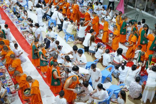 ภาพ No.82268:พิธีตักบาตรพระ 1,000 รูป ปีที่ 8 วันเสาร์ที่ 10 มิถุนายน 2566 ณ ธุดงคสถานล้านนา อ.สันทราย จ.เชียงใหม่