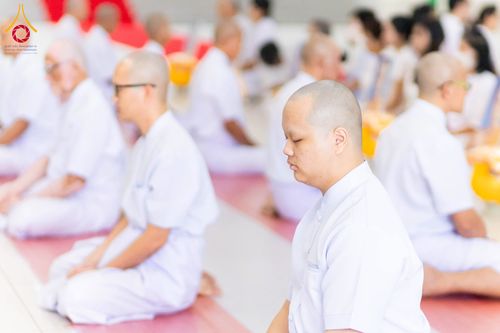 ภาพ No.298156:วันเสาร์ที่ 17 มกราคม พ.ศ. 2569 พิธีบรรพชาอุปสมบท โครงการอุปสมบทหมู่ บูชาธรรมครบ 117 ปี คุณยายอาจารย์มหารัตนอุบาสิกาจันทร์ ขนนกยูง  ณ อุโบสถพระไตรปิฎก วัดพระธรรมกาย