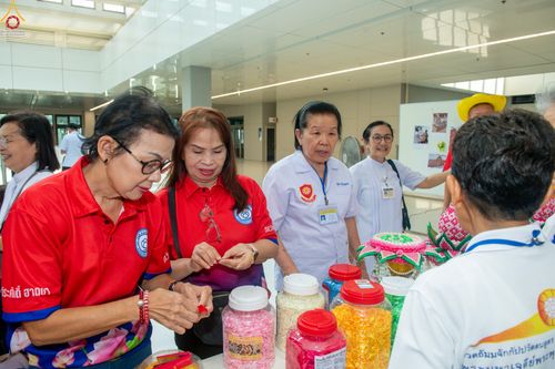 ภาพ No.321144:วันที่ 10 เมษายน พ.ศ.2569 โครงการส่งเสริมและสนับสนุนการเรียนรู้สำหรับผู้สูงอายุ ประจำปีงบประมาณ พ.ศ.2569 จัดโดย ฝ่ายสังคมสงเคราะห์ กองสวัสดิการสังคม องค์การบริหารตำบลคลองสาม จ.ปทุมธานี ณ วัดพระธรรมกาย