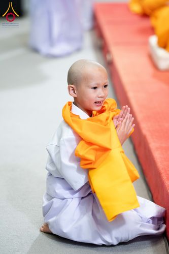 ภาพ No.286604:วันเสาร์ที่ 12 กรกฏาคม พ.ศ.2568 พิธีบรรพชาอุปสมบท  โครงการบรรพชาอุปสมบทหมู่ ธรรมทายาทนานาชาติ(ภาคภาษาจีน), โครงการบรรพชาสามเณร โรงเรียนนานาชาติ รุ่นที 14