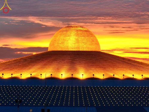 ภาพ No.86502:วันธรรมชัย ปีที่ 55 พิธีทอดผ้าป่ากฐินสมทบครั้งที่1, พิธีเจริญพุทธมนต์ ลูกนิมิตมหาสมบัติฯ พิธีจุดประทีป,พิธีฉลองชัยสวดมนต์บทธัมมจักกัปปวัตนสูตร วันอาทิตย์ที่ 27 สิงหาคม พ.ศ.2566 ณ สภาธรรมกายสากล / มหารัตนวิหารคด วัดพระธรรมกาย