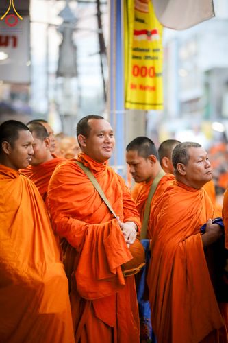 ภาพ No.343138:วันอาทิตย์ที่ 16 สิงหาคม พ.ศ.2569 พิธีตักบาตรพระ 10,000 รูป นานาชาติ ปีที่ 23 คณะสงฆ์ 4 ประเทศ 14 จังหวัดภาคใต้ น้อมถวายเป็นพุทธบูชา ทำบุญเพื่อแม่- พ่อ ณ ถนนนิพัทธ์อุทิศ 3 อ.หาดใหญ่ จ.สงขลา