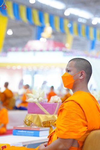 ภาพ No.85290:พิธีมุทิตาสักการะพระภิกษุ ผู้สอบได้เปรียญธรรม ๙ ประโยคระดับโลก, พิธีมอบโล่เกียรติยศและทุนการศึกษา สำนักเรียนบาลีดีเด่นทั่วประเทศ ในวันสมาธิโลก อาทิตย์ที่ 6 สิงหาคม พ.ศ. 2566 ณ สภาธรรมกายสากล วัดพระธรรมกาย