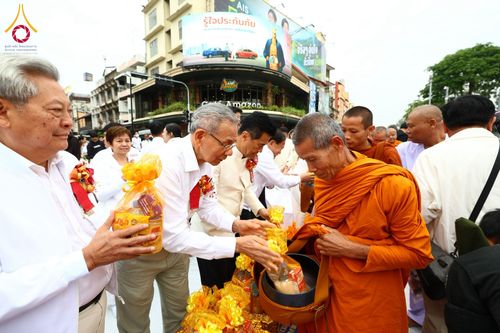 ภาพ No.210417:วันอาทิตย์ที่ 9 มีนาคม พ.ศ. 2568 พ่อเมืองโคราชจัดตักบาตรพระหมื่น ทำบุญเมือง 557 ปี
