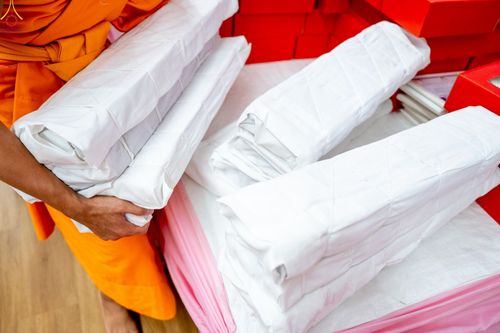 ภาพ No.228459:วันอาทิตย์ที่ 8 มิถุนายน พ.ศ. 2568 พิธีถวายทุนสนับสนุนพระไตรปิฎกฉบับธรรมชัย และอนุรักษ์คัมภีร์โบราณ ณ ห้องแก้วสารพัดนึก 2 วัดพระธรรมกาย