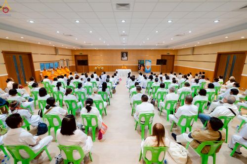 ภาพ No.242380:วันที่ ๒๙ - ๓๑ สิงหาคม พ.ศ. ๒๕๖๘ สัมมนารวมใจผู้นำบุญ บูชาธรรม ๘๑ ปี  หลวงพ่อธัมมชโย รุ่นที่ ๒ กฐินสามัคคีทั่วไทย ๓๐,๐๐๐ วัด โครงการอุปสมบทบูชาธรรมมหาปูชนียาจารย์  ๓,๐๐๐ รูป