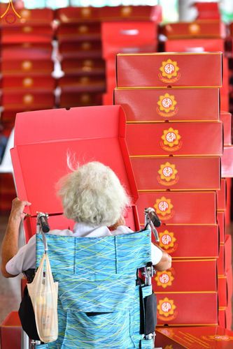 ภาพ No.212165:วันจันทร์ที่ 17 มีนาคม พ.ศ. 2568 บุญบรรจุกล่องไทยธรรม เพื่อถวายแด่พระสังฆาธิการ 40,000 กว่าวัดทั่วไทย ในวันคุ้มครองโลก 22 เมษายน พ.ศ. 2568 ณ บ้านแก้วเรือนทองคุณยายฯ วัดพระธรรมกาย