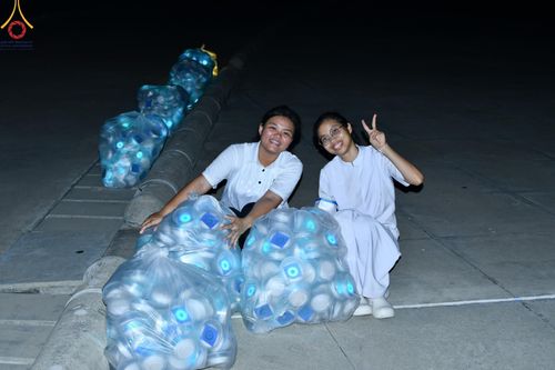 ภาพ No.58366:V.41 เทหมดใจ  ลุยต่อไป ร้อยซาวปี การเตรียมงาน การปฏิบัติงาน และการเก็บงาน ของเจ้าหน้าที่หน่วยงานต่างๆ เพื่อพิธีฉลองอายุวัฒนมงคล 80 ปี หลวงพ่อธัมมชโย และรับถวายมหาสังฆทาน 10,000 กว่าวัดทั่วประเทศ ในวันคุ้มครองโลก จันทร์ที่ 22 เมษายน พ.ศ. 2567