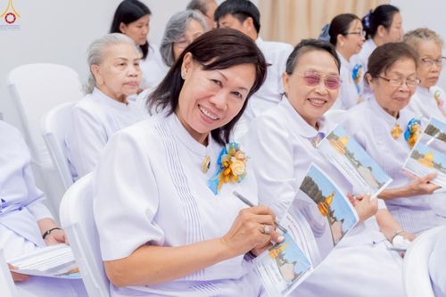 ภาพ No.234740:วันอาทิตย์ที่ 20 กรกฎาคม  พ.ศ.2568 พิธีทอดผ้าป่าภาคพื้นอเมริกา พิธีเจริญพระพุทธมนต์ ฉลองอาคารแก้วธรรมชัยรัตนอนันต์ วัดพระธรรมกายเทนเนสซี ประเทศสหรัฐอเมริกา