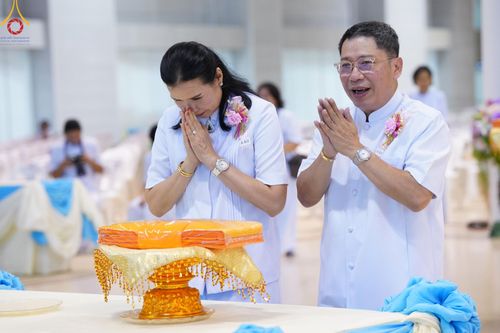 ภาพ No.160263:พิธีทอดผ้าป่าสมทบกฐินวัดพระธรรมกาย และสมทบกฐิน 30,000 วัดทั่วไทย ครั้งที่ 3 ณ สภาธรรมกายสากล วัดพระธรรมกาย วันพฤหัสบดีที่ 10 ตุลาคม พ.ศ. 2567