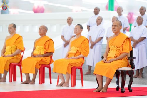 ภาพ No.156804:พิธีบรรพชาอุปสมบท ธรรมทายาท โครงการอุปสมบทหมู่บูชาธรรมครบรอบ 107 ปี วันครูผู้ค้นพบวิชชาธรรมกาย ณ โบสถ์พระไตรปิฏก วัดพระธรรมกาย วันเสาร์ที่ 14 กันยายน พ.ศ. 2567