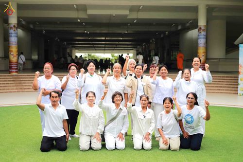 ภาพ No.344333:วันที่ 21-23 สิงหาคม พ.ศ. 2569 สัมมนารวมใจผู้นำบุญ บูชาธรรม 82 ปี หลวงพ่อธัมมชโย รุ่นที่ 1 กฐินสามัคคีทั่วไทย 30,000 วัด โครงการอุปสมบทบูชาธรรมมหาปูชนียาจารย์ 3,000 รูป  ณ ศูนย์ปฏิบัติธรรมเวิล์ดพีช วัลเล่ย์ จ.นครราชสีมา