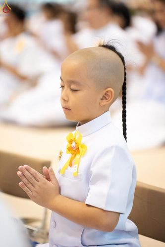 ภาพ No.345560:วันพฤหัสบดีที่ 27 สิงหาคม พ.ศ.2569 พิธีภาคสาย ปฏิบัติธรรมร่วมกัน เนื่องในวันธรรมชัย ณ สภาธรรมกายสากล วัดพระธรรมกาย