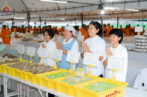 ภาพ No.299213:วันที่ 21 มกราคม พ.ศ. 2569 พิธีถวายภัตตาหารเป็นสังฆทาน แด่พระธรรมยาตรา ณ อนุสรณ์สถานบางปลา วัดบางปลา อำเภอบางเลน จังหวัดนครปฐม ในโครงการธรรมยาตรา กตัญญูบูชา มหาปูชนียาจารย์ พระมงคลเทพมุนี(สด จนฺทสโร) พระผู้ปราบมาร อนุสรณ์สถาน 7 แห่ง ปีที่ 14