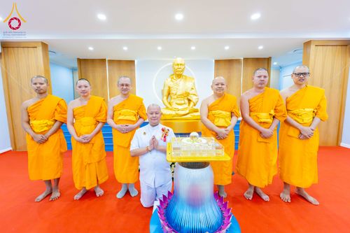 ภาพ No.313310:วันอาทิตย์ที่ 8 มีนาคม พ.ศ. 2569 พิธีสมโภชรูปเหมือนพระมงคลเทพมุนี (สด จนฺทสโร) และพิธีทอดผ้าป่าสามัคคีเพื่อสร้างวิหารพระมงคลเทพมุนี ณ วัดพุทธเคปทาวน์ ประเทศแอฟริกาใต้