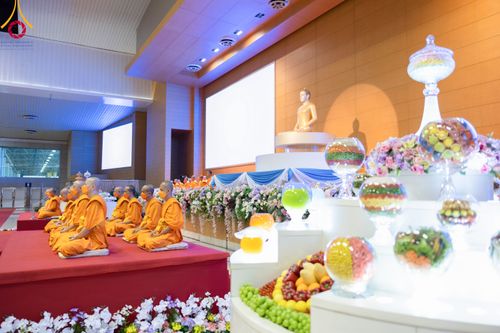 ภาพ No.92349:พิธีทอดกฐินธรรมชัยเพื่อสร้างอาคาร 115 ปี คุณยายอาจารย์มหารัตนอุบาสิกาจันทร์ ขนนกยูง อาทิตย์ต้นเดือนที่ 5 พฤศจิกายน พ.ศ. 2566 ณ วัดพระธรรมกาย จ.ปทุมธานี