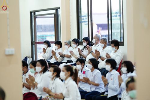 ภาพ No.72647:พิธีถวายภัตตาหารเป็นสังฆทาน แด่คณะพระธรรมยาตราฯ ในโครงการธรรมยาตรากตัญญูบูชา มหาปูชนียาจารย์ พระมงคลเทพมุนี(สด จนฺทสโร) พระผู้ปราบมาร อนุสรณ์สถาน 7 แห่ง ปีที่ 11 วันที่ 19 มกราคม พ.ศ. 2566