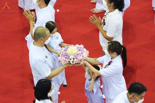 ภาพ No.81611:พิธีหล่อพระประธานเพื่อประดิษฐาน ณ ห้องแก้วสารพัดนึก 2 เนื่องในวันวิสาขบูชา วันเสาร์ที่ 3 มิถุนายน 2566 ณ วัดพระธรรมกาย จ.ปทุมธานี