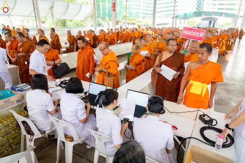ภาพ No.323529:วันที่ 22 เมษายน พ.ศ.2569(วันคุ้มครองโลก) งานถวายมหาสังฆทาน 40,000 กว่าวัดทั่วประเทศ การเดินทางเข้าวัด , การต้อนรับปฏิสันถารพระสังฆาธิการ  ,  การจัดเตรียมภัตตาหาร , การลงทะเบียน