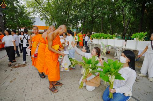 ภาพ No.342105:วันพฤหัสบดีที่ 30 กรกฎาคม พ.ศ.2569 วันเข้าพรรษา วัดพระธรรมกาย