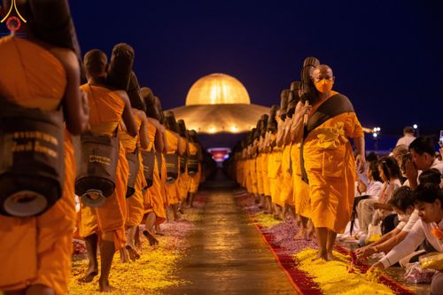 ภาพ No.120498:พิธีต้อนรับพระธรรมยาตรา ในโครงการธรรมยาตรา กตัญญูบูชา มหาปูชนียาจารย์ พระมงคลเทพมุนี(สด จนฺทสโร) พระผู้ปราบมาร อนุสรณ์สถาน 7 แห่ง ปีที่ 12 วันที่ 28 มกราคม พ.ศ. 2567 ณ วัดพระธรรมกาย จ.ปทุมธานี (ชุดที่ 2)