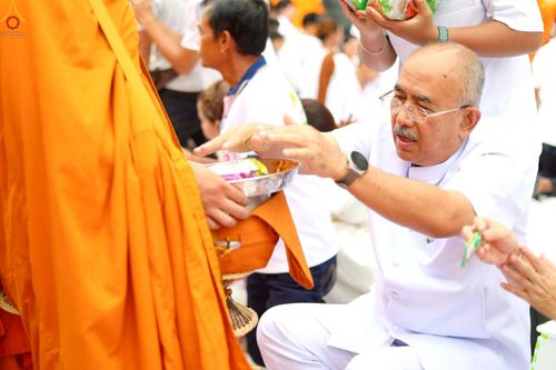 ภาพ No.245434:วันอาทิตย์ที่ 14 กันยายน พ.ศ. 2568 ตักบาตรพระ 555 รูป มหากุศล  น้อมถวายเป็นพุทธบูชา ณ หอนาฬิกาเบตง อ.เบตง จ.ยะลา