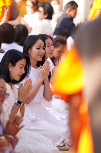 ภาพ No.193443:พิธีต้อนรับพระธรรมยาตรา ณ อนุสรณ์สถาน สถานที่เกิดในเพศสมณะ วัดสองพี่น้อง อำเภอสองพี่น้อง จังหวัดสุพรรณบุรี ในโครงการธรรมยาตรา กตัญญูบูชา มหาปูชนียาจารย์ พระมงคลเทพมุนี(สด จนฺทสโร) พระผู้ปราบมาร อนุสรณ์สถาน 7 แห่ง ปีที่ 13 วันที่ 11 มกราคม พ.ศ. 2568