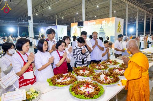 ภาพ No.302995:วันที่ 26 มกราคม พ.ศ. 2569 พิธีถวายภัตตาหารเป็นสังฆทาน แด่พระธรรมยาตรา ณ วัดพระธรรมกาย  จังหวัดปทุมธานี ในโครงการธรรมยาตรา กตัญญูบูชา มหาปูชนียาจารย์ พระมงคลเทพมุนี(สด จนฺทสโร) พระผู้ปราบมาร อนุสรณ์สถาน 7 แห่ง ปีที่ 14