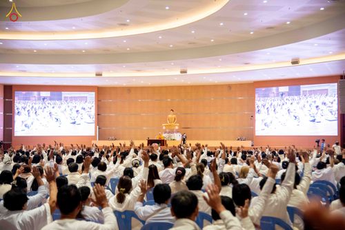 ภาพ No.344399:วันที่ 21-23 สิงหาคม พ.ศ. 2569 สัมมนารวมใจผู้นำบุญ บูชาธรรม 82 ปี หลวงพ่อธัมมชโย รุ่นที่ 1 กฐินสามัคคีทั่วไทย 30,000 วัด โครงการอุปสมบทบูชาธรรมมหาปูชนียาจารย์ 3,000 รูป  ณ ศูนย์ปฏิบัติธรรมเวิล์ดพีช วัลเล่ย์ จ.นครราชสีมา
