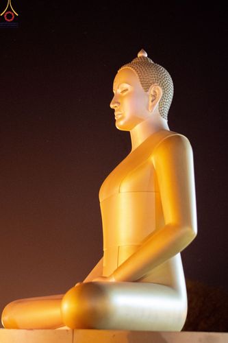 ภาพ No.78200:พิธีจุดประทีปและเวียนประทักษิณถวายเป็นพุทธบูชา ในโครงการบรรพชาสามเณรหมู่ ณ ลุมพินีวัน ประเทศเนปาล  วันที่ 16 มีนาคม พ.ศ. 2566