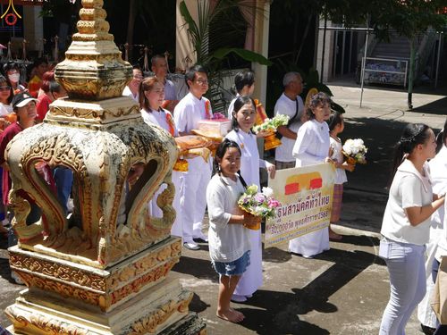 ภาพ No.281926:วันที่ 12 ตุลาคม พ.ศ. 2568 พิธีทอดกฐินสามัคคีทั่วไทย 30,000 วัด  โดยคณะศิษยานุศิษย์ บูชาธรรม 81 ปี  หลวงพ่อธัมมชโย ณ วัดท่าพาณิชย์ อ.กบินทร์บุรี จ.ปราจีนบุรี