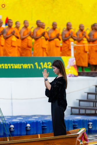 ภาพ No.300090:วันที่ 22 มกราคม พ.ศ.2569 พระธรรมยาตราปฏิบัติธรรม และถ่ายภาพหมู่ประวัติศาสตร์ ณ อาคารธรรมยาตรา กตัญญูบูชามหาปูชนียาจารย์  ตรงข้ามวัดปากน้ำภาษีเจริญ จ.กรุงเทพมหานคร ในโครงการธรรมยาตรา กตัญญูบูชา มหาปูชนียาจารย์ พระมงคลเทพมุนี(สด จนฺทสโร) พระผู้ปราบมาร อนุ