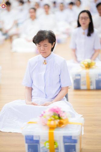 ภาพ No.280564:วันที่ 28 ธันวาคม พ.ศ.2568 พิธีถวายอุปกรณ์ทำความสะอาด ณ ห้องแก้วสารพัดนึก วัดพระธรรมกาย