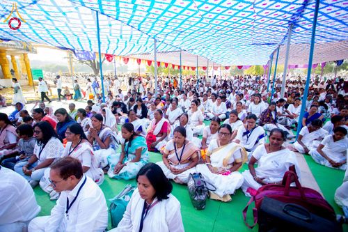 ภาพ No.283755:วันที่ 6-7 ธันวาคม พ.ศ. 2568  พิธีรับมอบหนังสือแสดงเจตจำนงถวายสิทธิครอบครองและใช้ประโยชน์วัดสันติวัน เมืองนาคปูร์  พิธีจุดโคมประทีปถวายเป็นพุทธบูชา และอุทิศบุญกุศลแด่ ดร.บี.อาร์. อัมเบดการ์  พิธีบูชาข้าวพระถ่ายทอดสดจากประเทศไทย