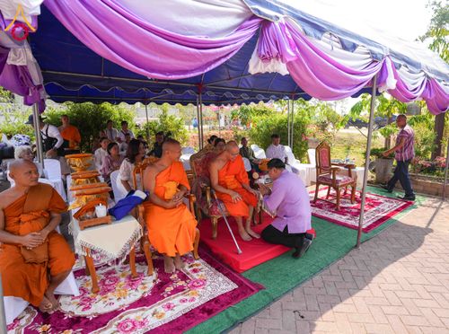 ภาพ No.317642:วันพฤหัสบดีที่ ๒ เมษายน พ.ศ.๒๕๖๙ พิธีบรรพชาสามเณรภาคฤดูร้อน น้อมบูชาธรรมอายุวัฒนมงคล ๘๒ ปี หลวงพ่อธัมมชโย และ ถวายเป็นพระราชกุศลแด่ สมเด็จพระกนิษฐาธิราชเจ้ากรมสมเด็จพระเทพรัตน์ราชสุดาฯ สยามบรมราชกุมารี รุ่นที่ ๑๓ ณ วัดทุ่งเจริญธรรม อำเภออมก๋อย จังหวัดเชี