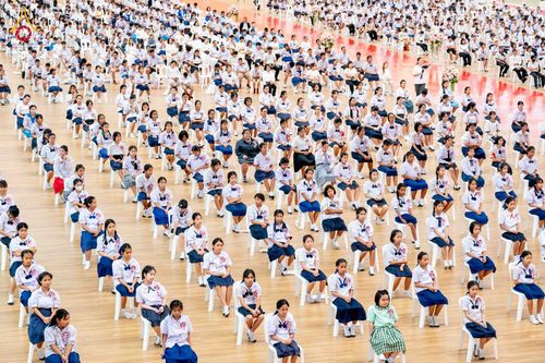 ภาพ No.348538:วันที่ 12 กันยายน พ.ศ. 2569 การอบรมเชิงปฏิบัติการจัดกิจกรรมทอดกฐินสัมฤทธิ์ พิธีมอบผ้าไตรประธานกฐินเด็กดี V-Star ประจำปีพุทธศักราช 2569 ณ สภาธรรมกายสากล วัดพระธรรมกาย
