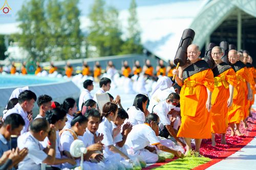 ภาพ No.279549:วันที่ 2 มกราคม พ.ศ.2569 พิธีต้อนรับพระธรรมยาตรา ครั้งที่ 1 ณ วัดพระธรรมกาย (วิหารหลวงปู่ - พระมหาธรรมกายเจดีย์)