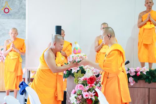 ภาพ No.315666:วันอาทิตย์ ที่ 22 มีนาคม พ.ศ. 2569 พิธีทอดผ้าป่าฉลองพระประธาน พิธีประดิษฐานพระบรมสารีริกธาตุในองค์พระประธาน พิธีจารึกชื่อบรรจุในแผ่นฌาน ณ ศูนย์ปฏิบัติธรรมสมุทรปราการ (บางบ่อ)