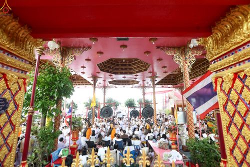 ภาพ No.295038:วันที่ 14 มกราคม พ.ศ. 2569 พิธีต้อนรับพระธรรมยาตรา อนุสรณ์สถานลำดับที่ 4  สถานที่เกิดด้วยกายธรรม ณ วัดโบสถ์บน ต.บางคูเวียง จ.นนทบุรี ในโครงการธรรมยาตรา กตัญญูบูชา มหาปูชนียาจารย์ พระมงคลเทพมุนี(สด จนฺทสโร) พระผู้ปราบมาร อนุสรณ์สถาน 7 แห่ง ปีที่ 14
