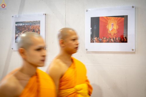 ภาพ No.345571:วันพฤหัสบดีที่ 27 สิงหาคม พ.ศ.2569 พิธีภาคสาย ปฏิบัติธรรมร่วมกัน เนื่องในวันธรรมชัย ณ สภาธรรมกายสากล วัดพระธรรมกาย