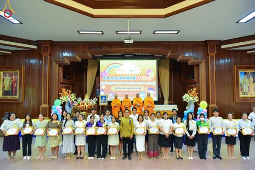 ภาพ No.103962:วันรวมพลังเด็กดี V-star ผู้นำฟื้นฟูศีลธรรมโลก จังหวัดจันทบุรี วันพุธที่ 13 ธันวาคม พ.ศ. 2566 ณ โรงเรียนศรียานุสรณ์จังหวัดจันทบุรี