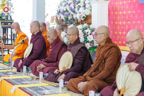 ภาพ No.192409:พิธีทอดผ้าป่าทำนุบำรุงศาสนสถาน ณ วัดศรีเมือง ต.ท่าทราย อ.เมืองสมุทรสาคร จ.สมุทรสาคร ในโครงการธรรมยาตรา กตัญญูบูชา มหาปูชนียาจารย์ พระมงคลเทพมุนี(สด จนฺทสโร) พระผู้ปราบมาร อนุสรณ์สถาน 7 แห่ง ปีที่ 13 วันที่ 9 มกราคม พ.ศ. 2568