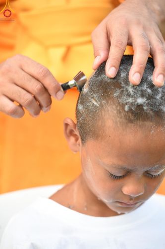 ภาพ No.133389:พิธีตัดปอยผม ธรรมทายาท โครงการบรรพชาสามเณร ฟื้นฟูพระพุทธศาสนาทั่วไทย  ณ ศูนย์ปฏิบัติธรรมจังหวัดสระบุรี อ.พระพุทธบาท จ.สระบุรี  วันที่ 2 เมษายน พ.ศ. 2567